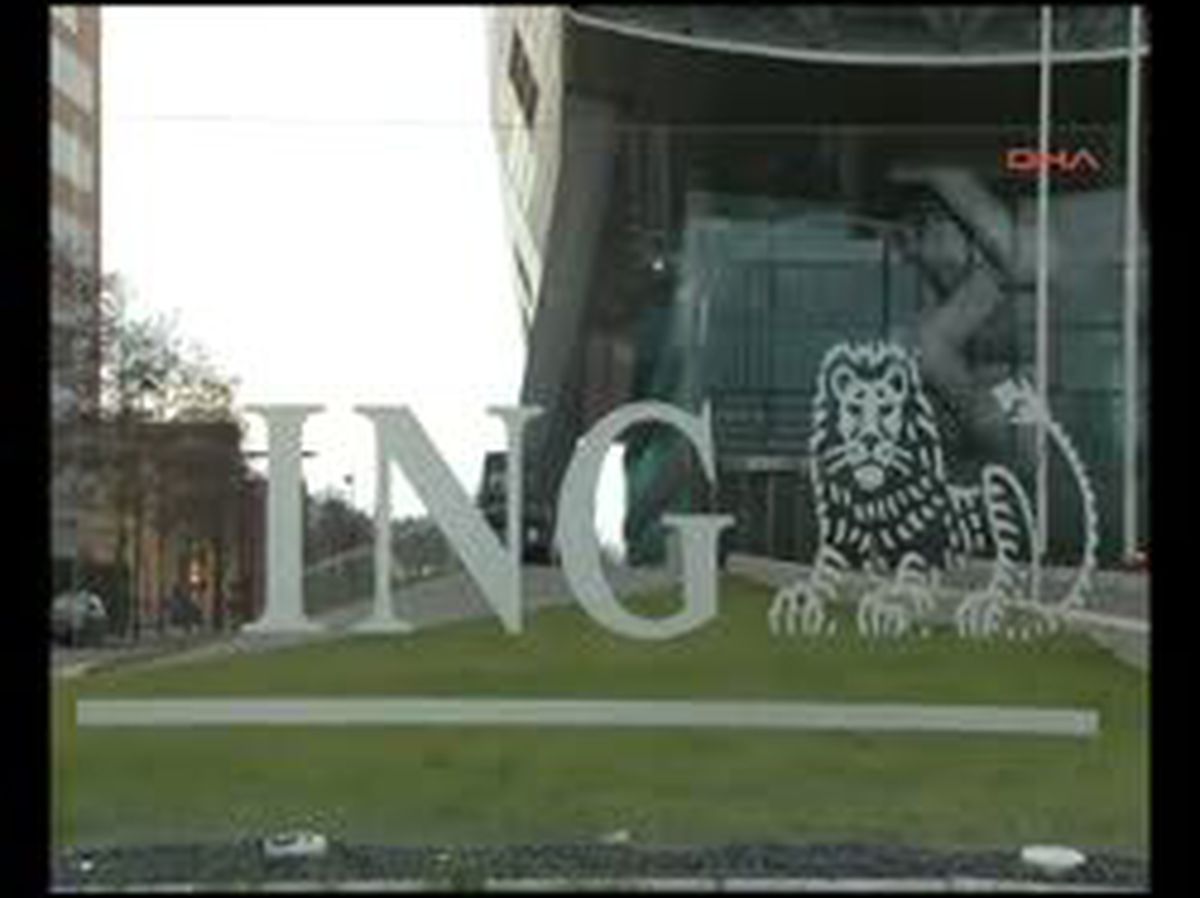 İng Bank'ta 2700 Kişi Çıkartılacak Hollanda'da Yeni Bir Yapılanmanın İçine Giren Ing Bank, 2 Bin 700 Kişiyi İşten Çıkarılacağı Açıklandı. İşten Çıkarma İşlemlerine En Kısa Zaman İçerisinde Başlanacak.