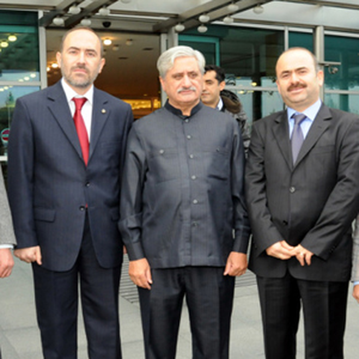 Keşmir Cumhurbaşkanı Van'a Gidiyor