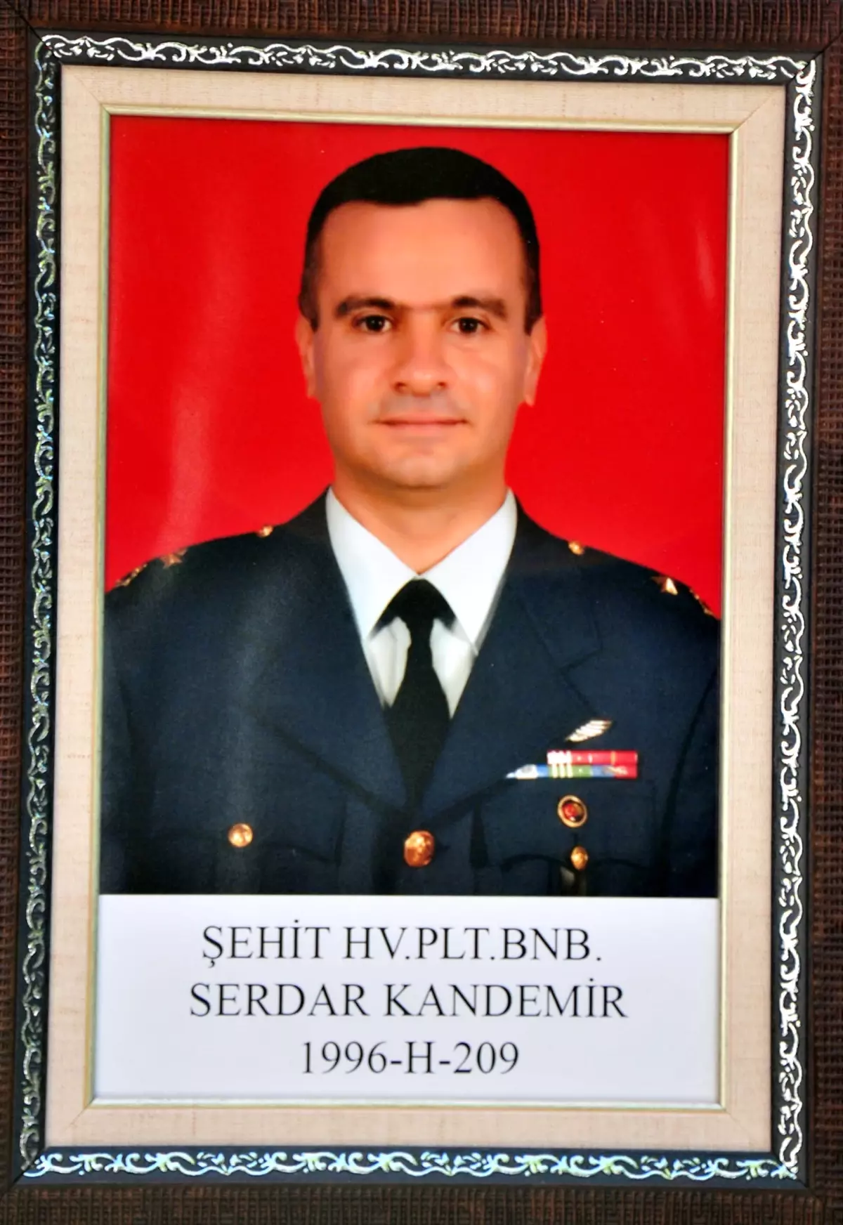 Şehit Binbaşıyı Akhisar\'da 5 Bin Kişi Uğurladı