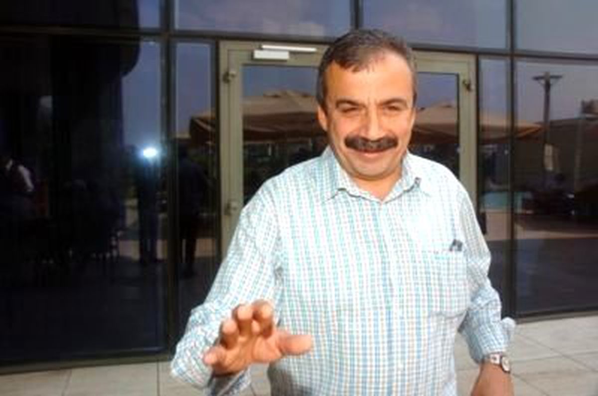 'Bize Zerdüşt Diyen Kafa Berdüştür'