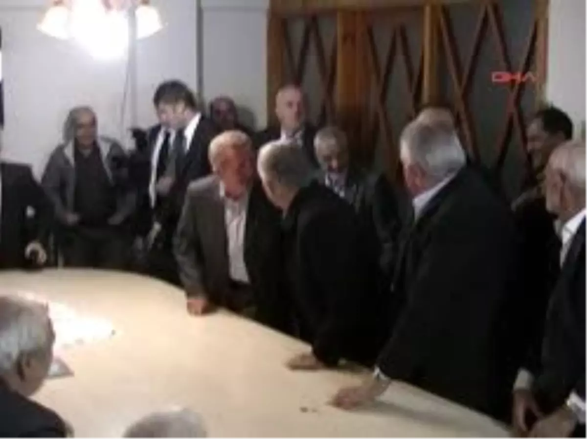 Egemen Bağış Şile\'de Partililerle Bayramlaştı