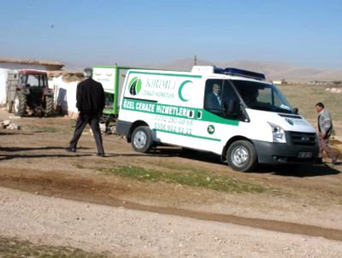 Kuduz Gelinciğin Isırdığı Adam Öldü