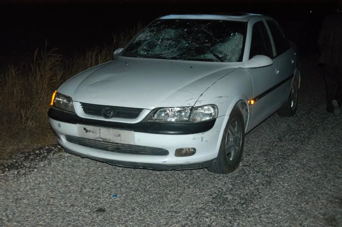 Yol Vermeme Yüzünden Tartışan Sürücülere Otomobil Çarptı: 1 Ölü, 1 Yaralı