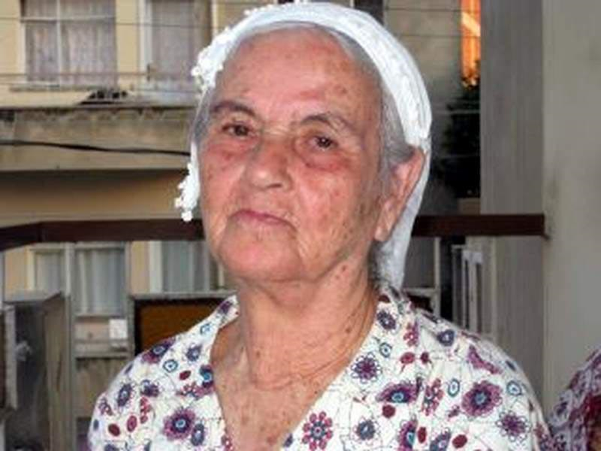 Alışverişte Kaybolan Eşini Arıyor