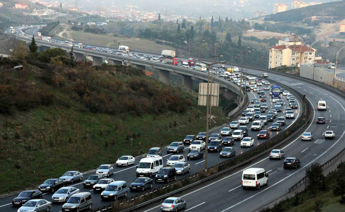 Tem'de Tatil Dönüşü Trafik Adım Adım