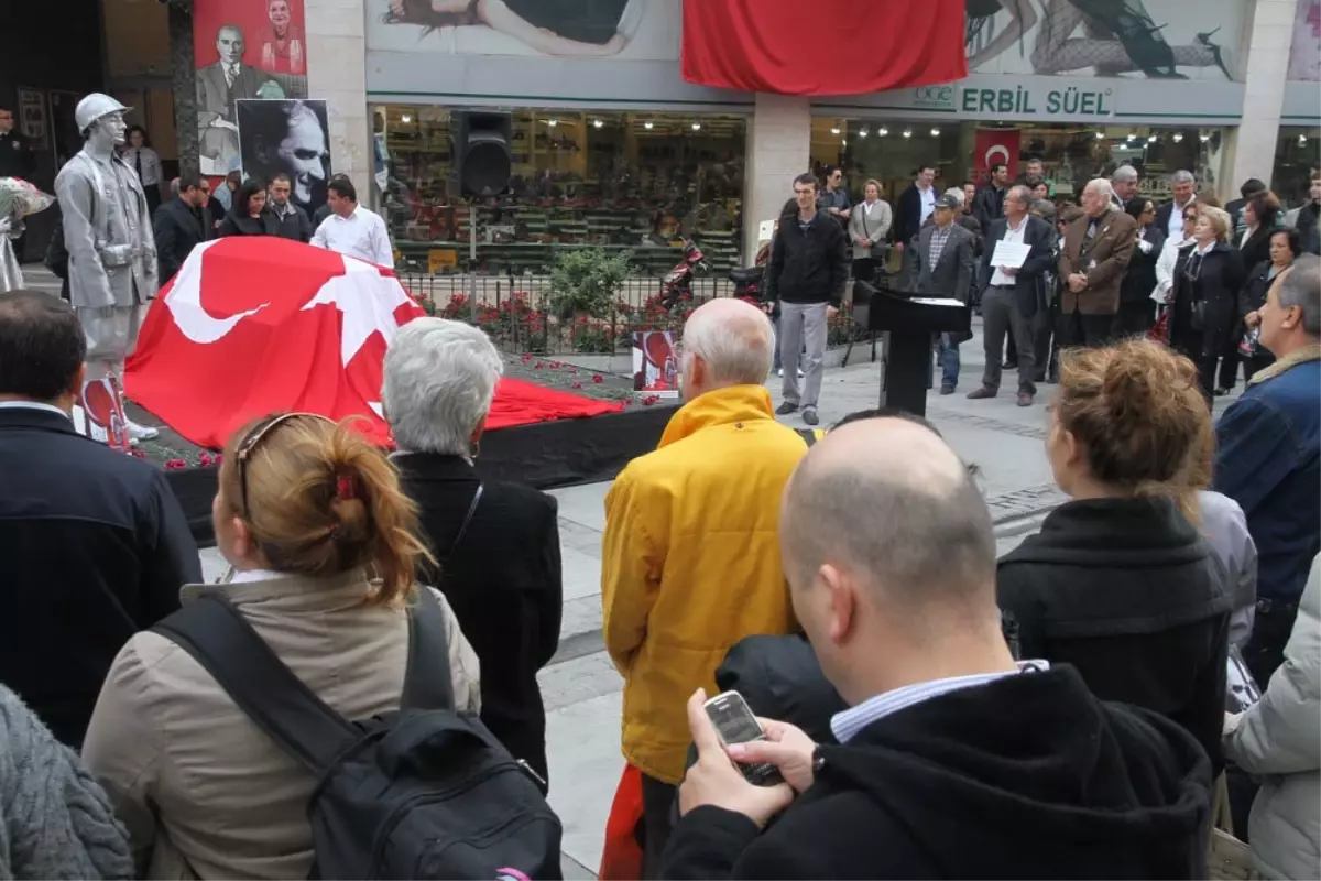 Atatürk\'ü Canlandırmayla Andılar