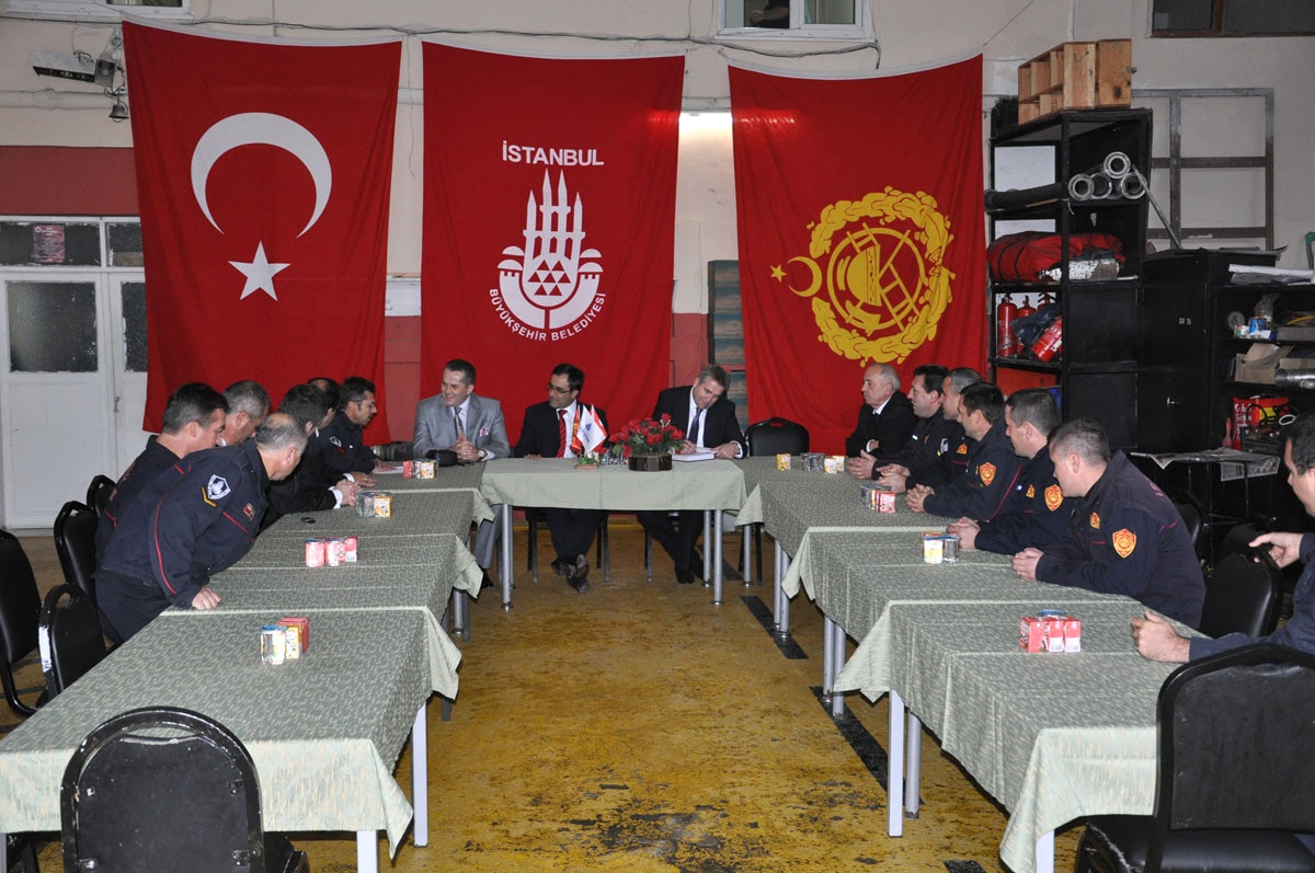 Başkan Cem Kara Bayramda Yine Mahallelerdeydi