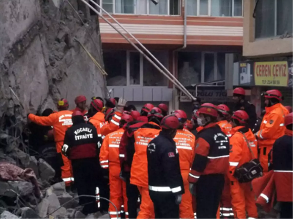 Büyükşehir Kurtarma Ekibi Van\'da