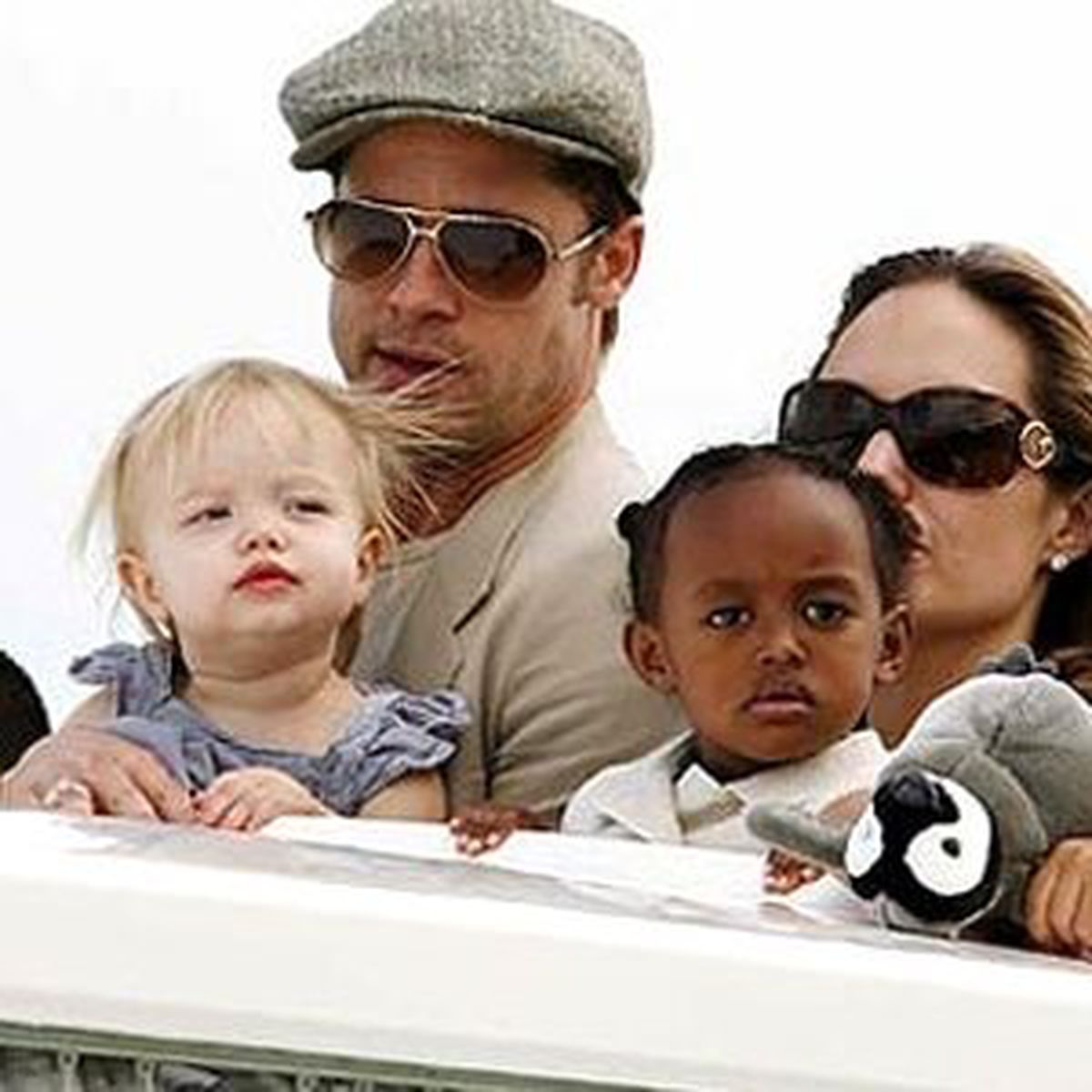 Jolie-Pitt Çifti Vietnam'da