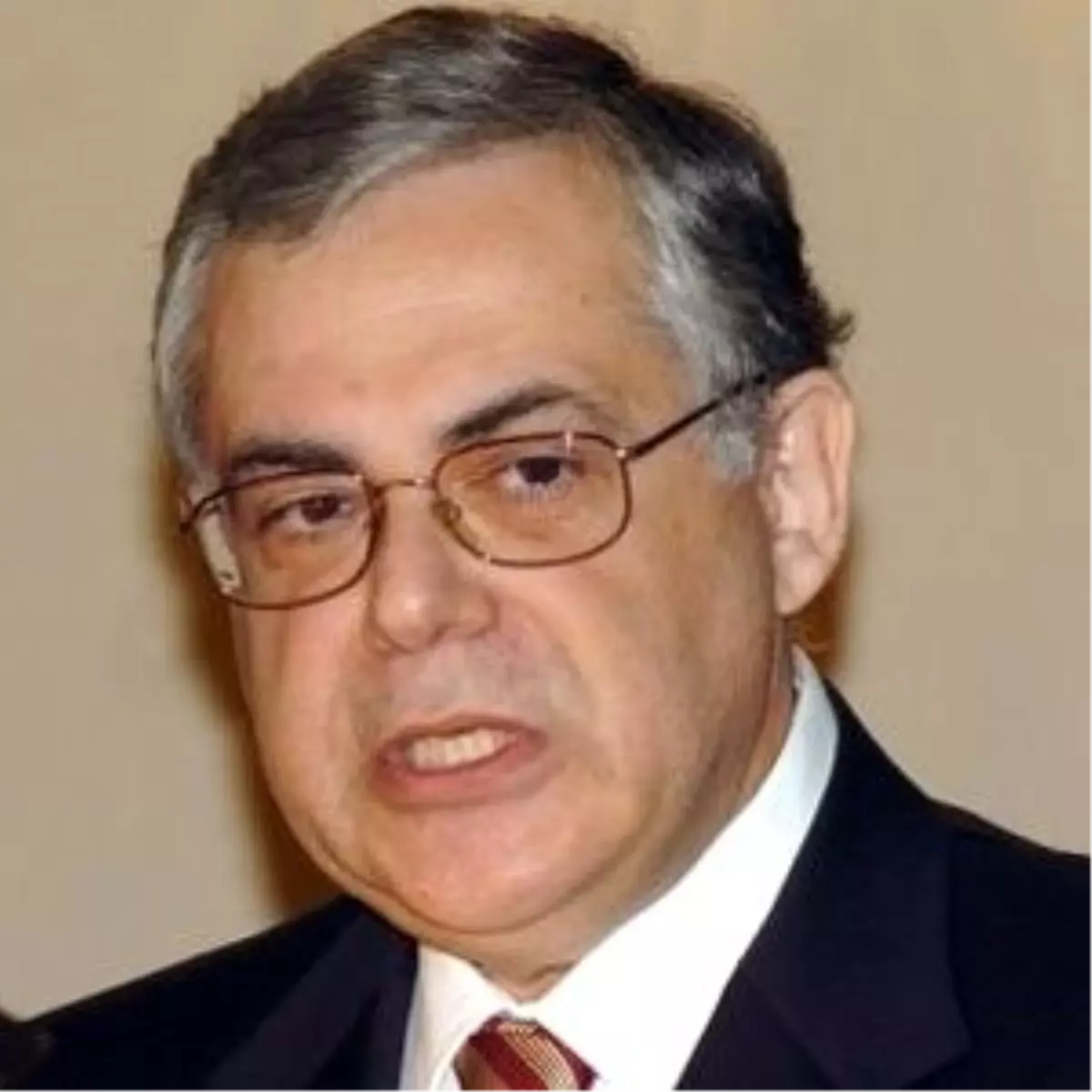 Papadimos\'tan İlk Demeç