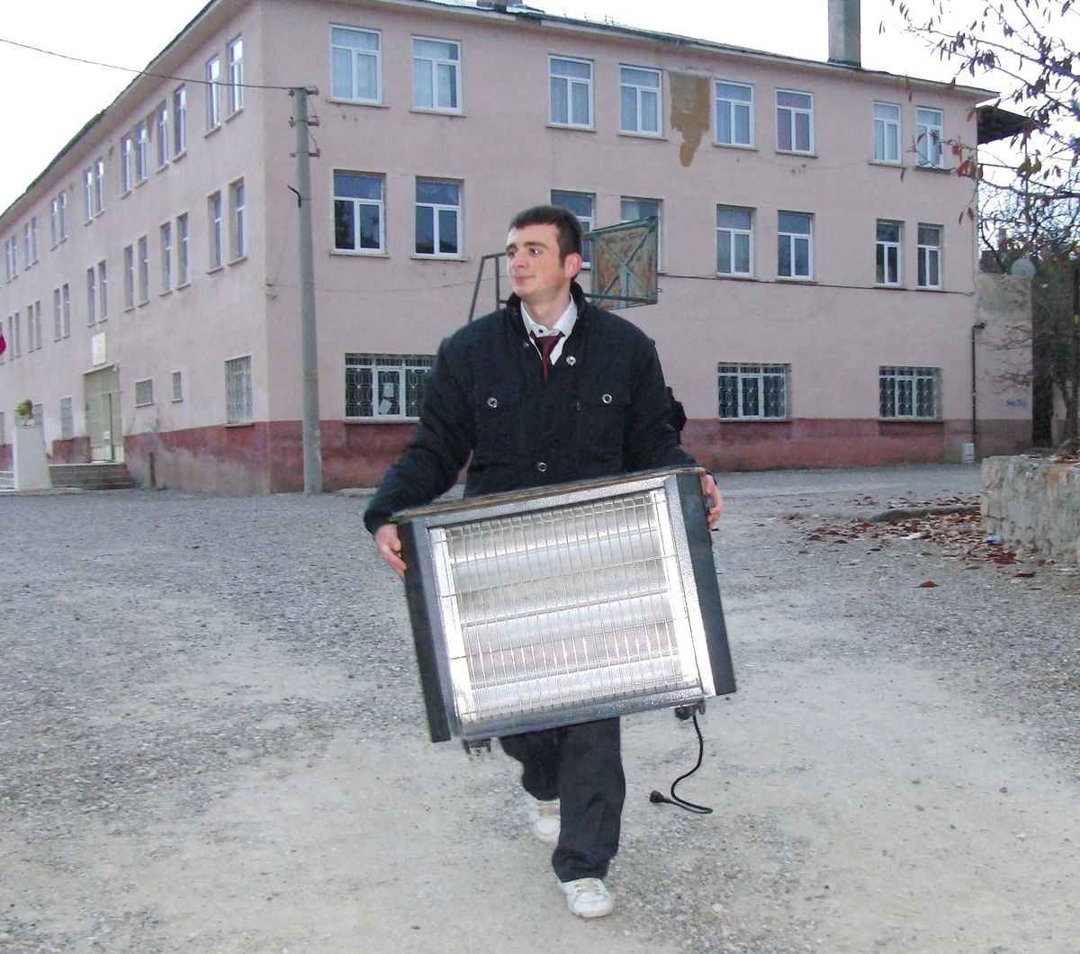 Suşehri'nde Üşüten Eğitim