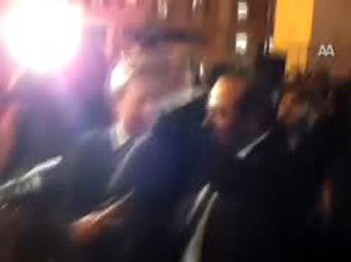 Berlusconi İstifa Etti