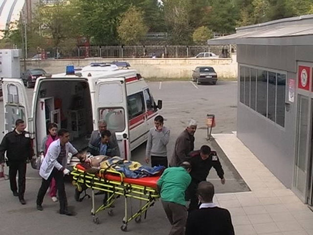 Çöp Dökerken Bastığı Mayın Patladı, Ağır Yaralandı