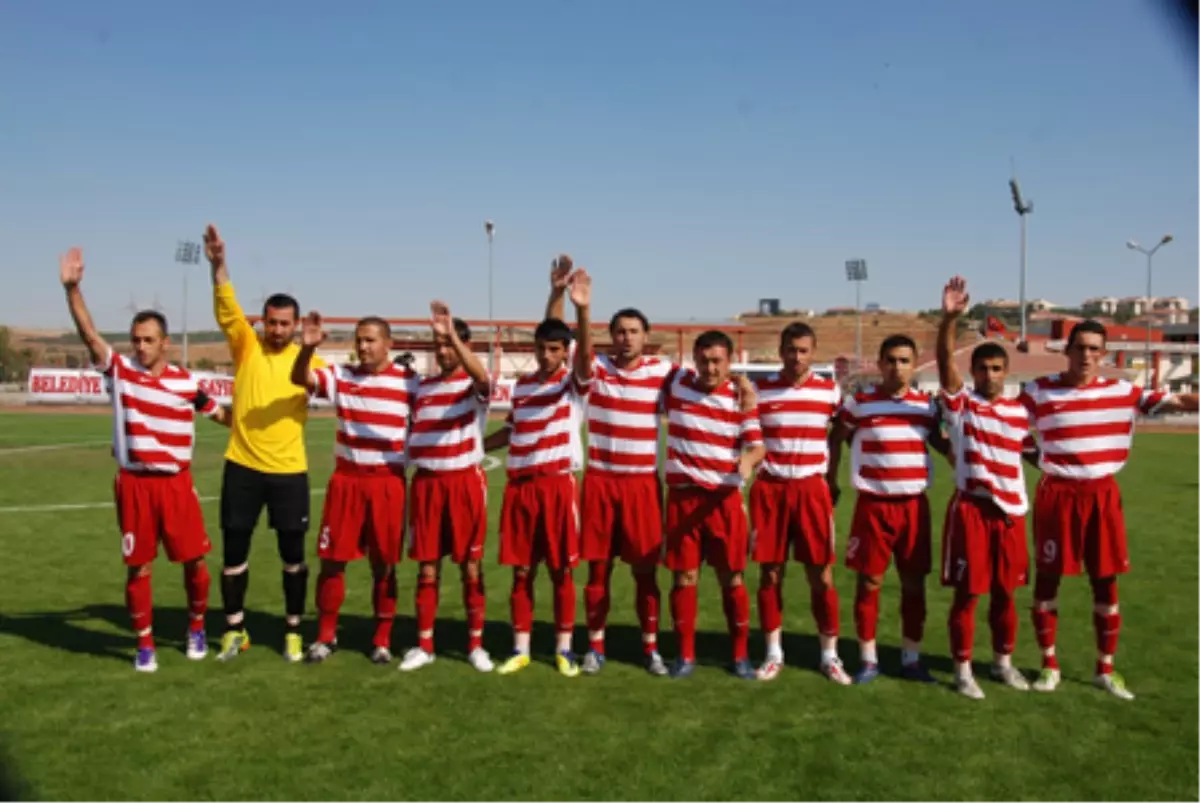 Gölbaşı, Keçiören Bağlum Spor\'u 3 Golle Yıktı