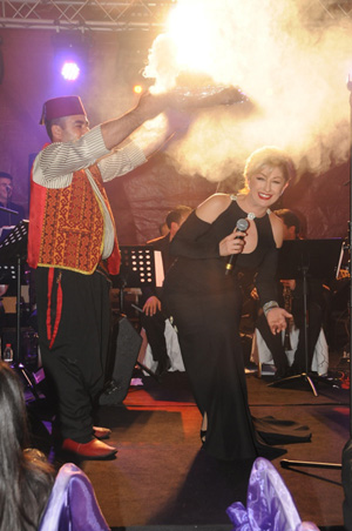 Hayranından Sahnede Ata Lira