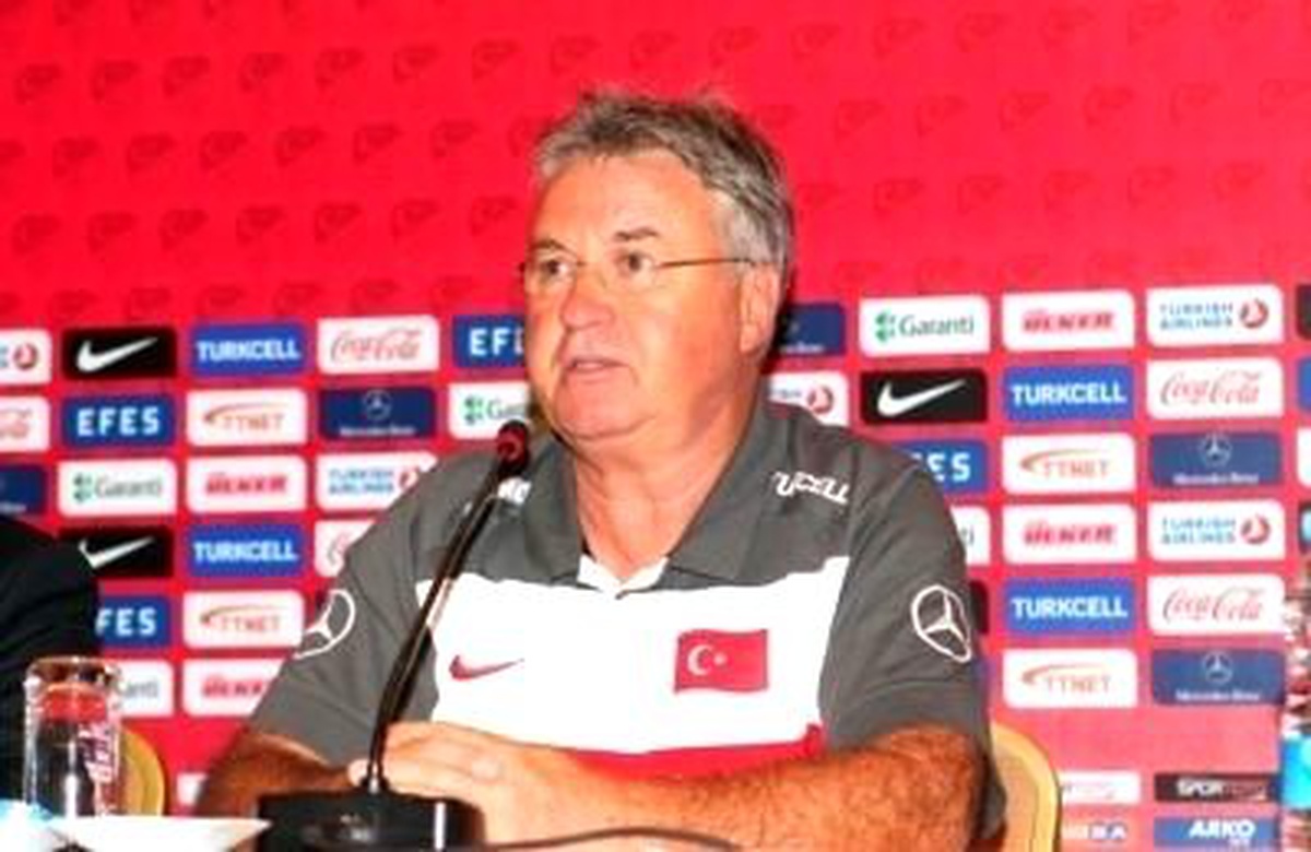 Hiddink: Tur Atlama Şansımız Düşük Ama Prestijimiz İçin Oynayacağız