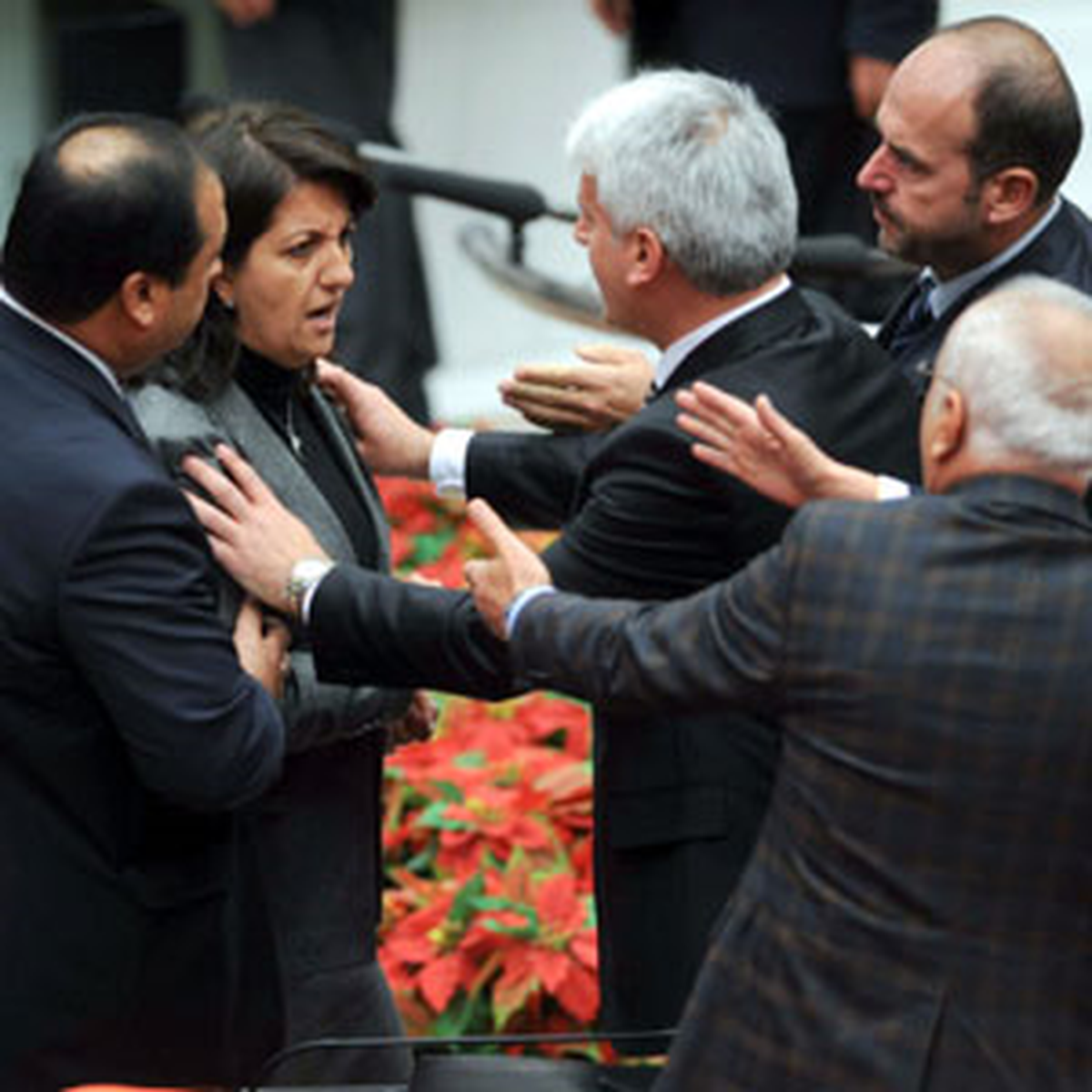 Buldan: 'Parlamentoda Kadın Şiddeti Yaşandı'