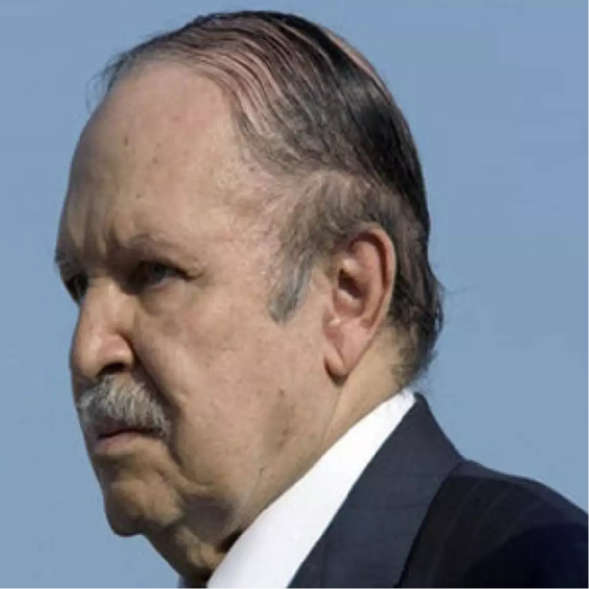 Cezayir Devlet Başkanı Buteflika, Libya Ulusal Geçiş Konseyi Başkanı Abdülcelil ve Katar Emiri Şeyh El Tani Katar\'da Bir Araya Geldi