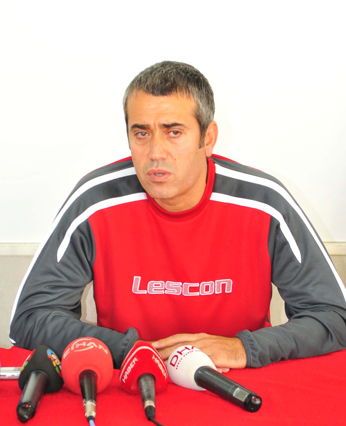 Manisaspor Teknik Direktörü Özdeş'in Gönlü Yerliden Yana