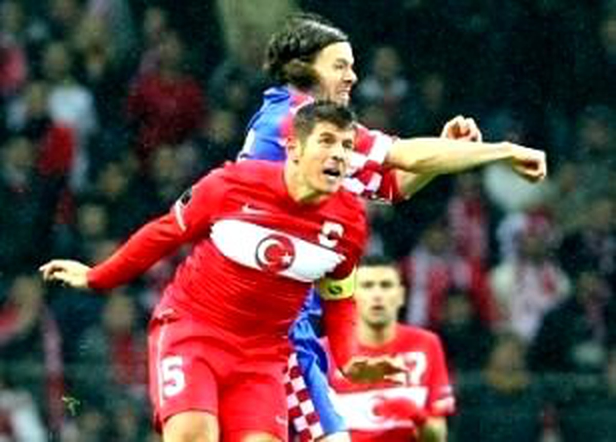 'Futbolcuların Aynaya Bakması Lazım'