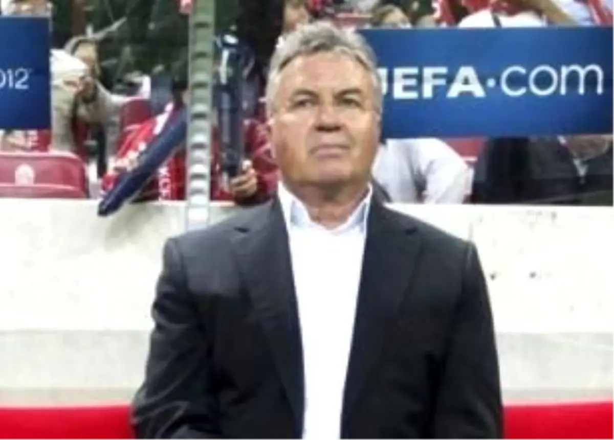 Hiddink: "Kendinizi Kandırmayın"