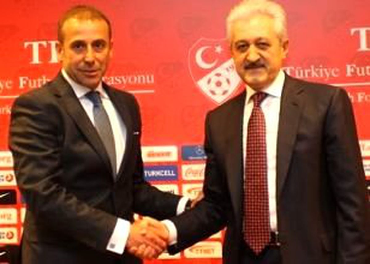 Tff Yeni Hocayı Açıklıyor