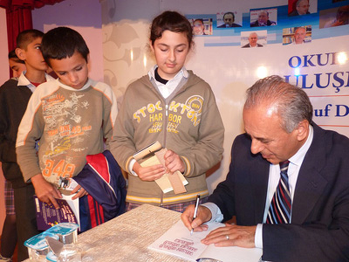 Şair Yusuf Dursun, Kemal Tahir'e Geliyor