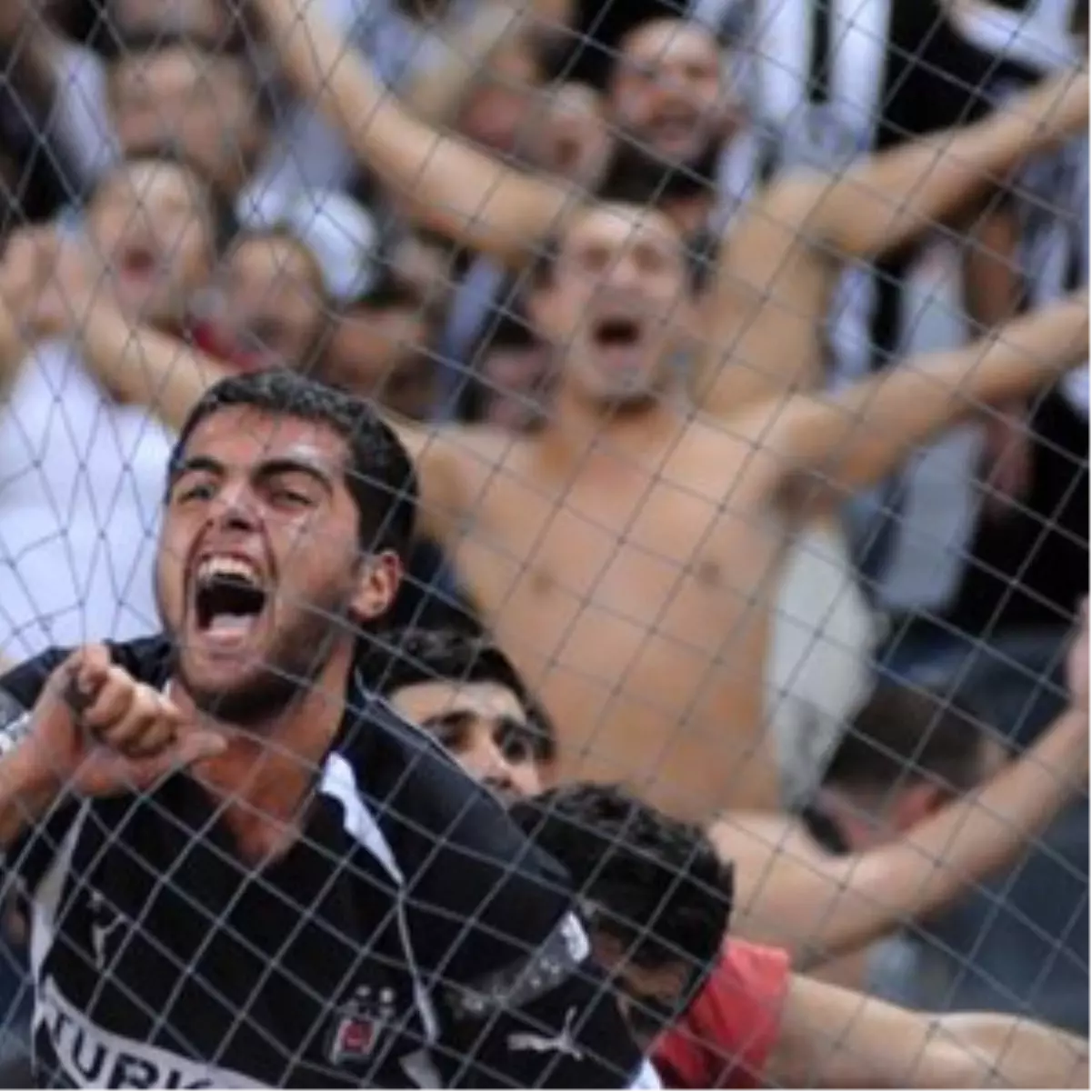 Çarşı, Van İçin Soyunacak