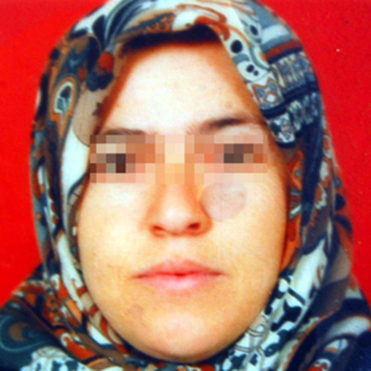 Odun Yerine Eşini Doğradı