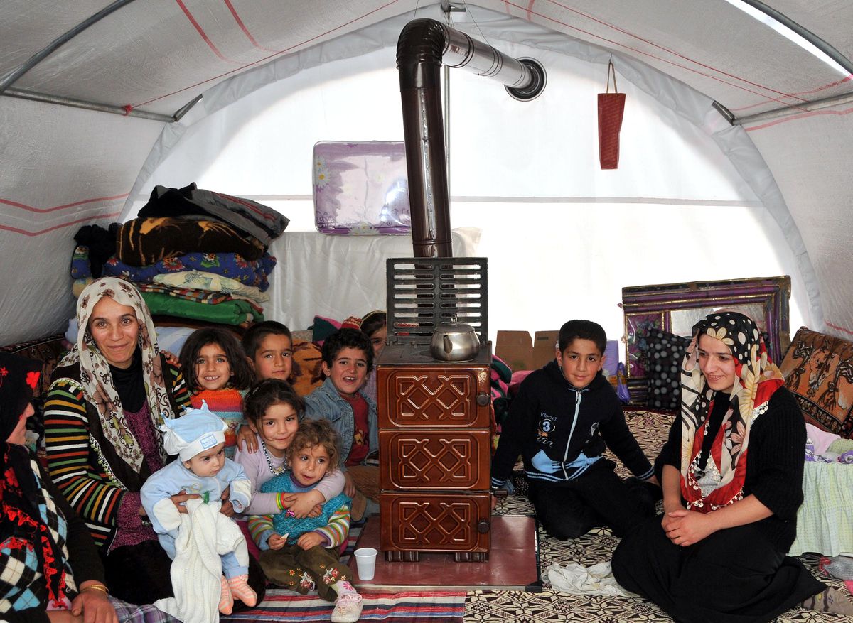 Van İtfaiye Müdürü: Çadır Yangınlarına Karşı Çaresiziz