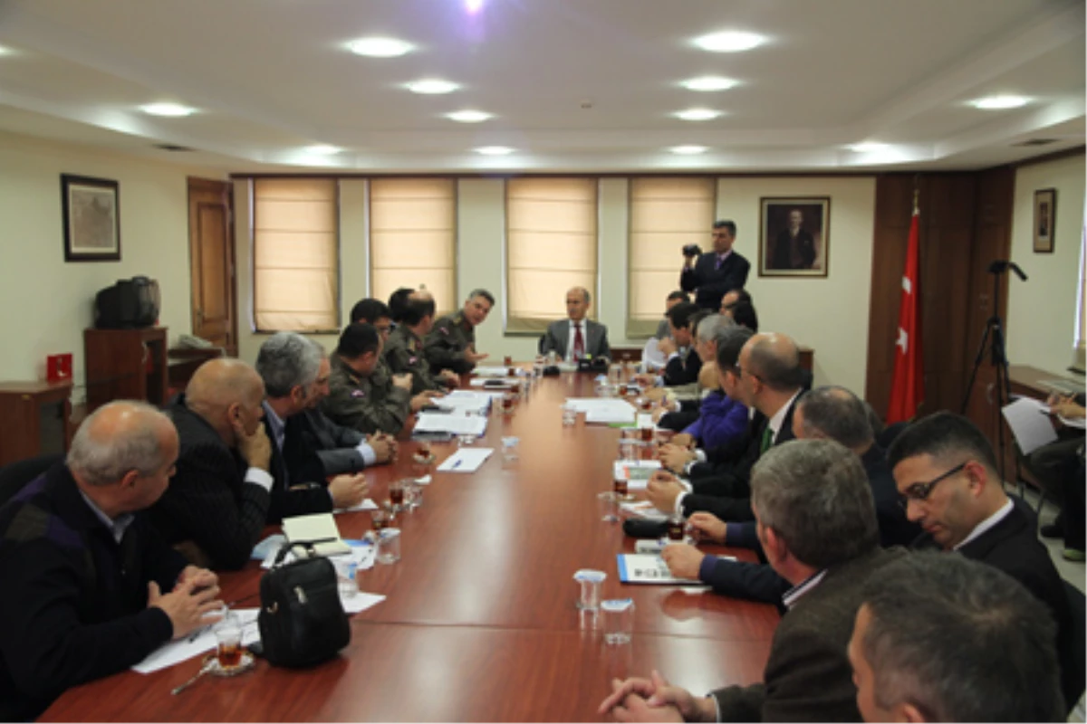 Bursa Valisi Uludağla İlgili Toplantı Yaptı
