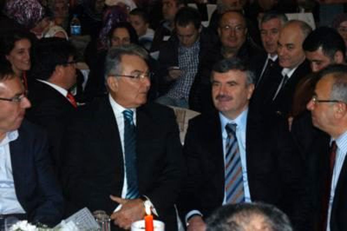 Deniz Baykal, Konya'da Nikah Şahitliği Yaptı