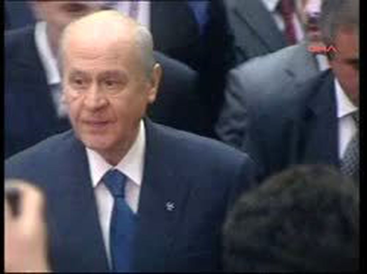 Devlet Bahçeli, Erdoğan'a Almanya'dan Seslendi: Suriye İşgal mi Olsun İstiyorsun?