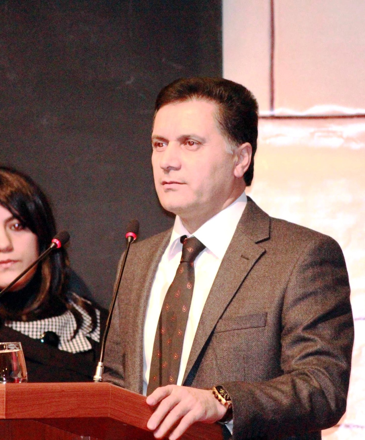 Mardin Valisi Turhan Ayvaz: Eşim Bana Terlik Fırlattı