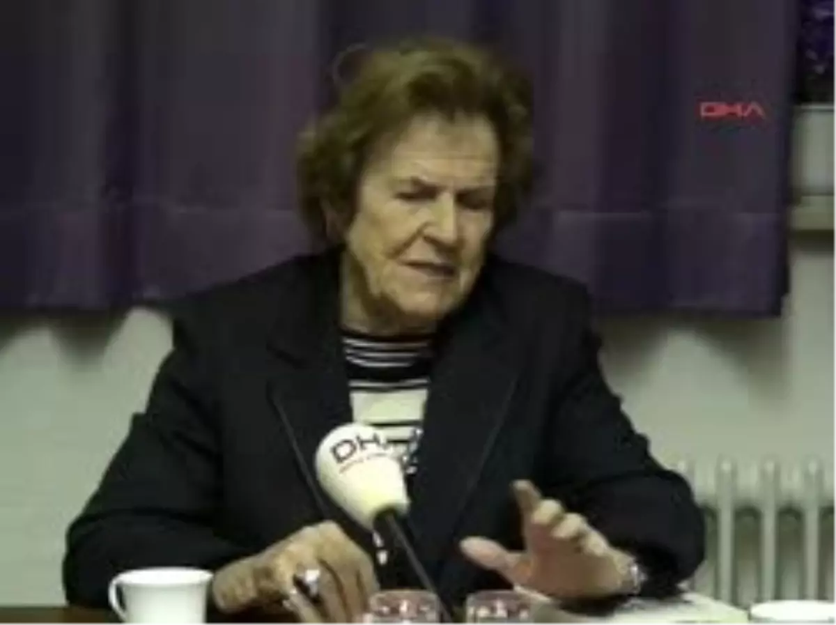 Prof.dr. Nermin Abadan Unat Sarrazin\'in Irkçı Söylemleri Kamuoyunu Kötü Etkiledi