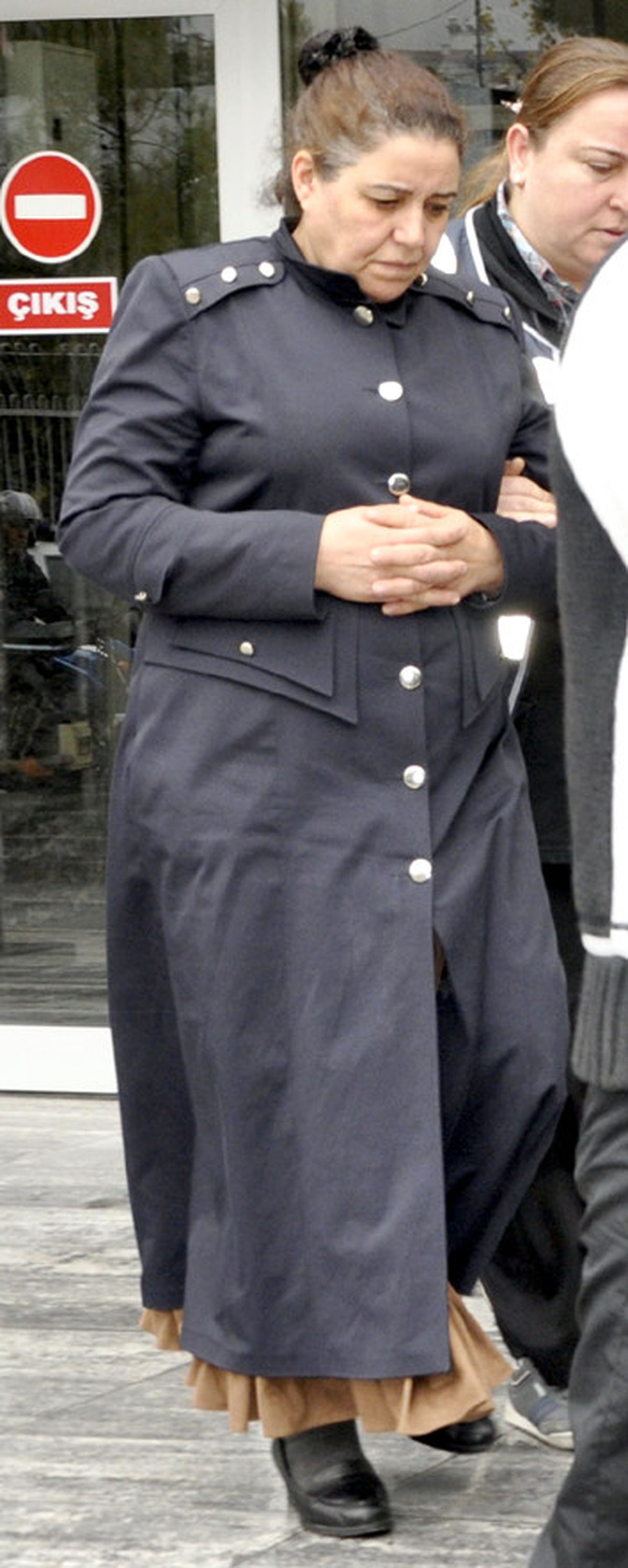 Uyuşturucu Ticareti Yapan 1'i Kadın 3 Kişi Tutuklandı