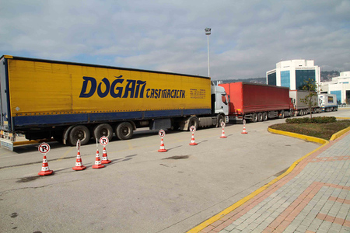 Van\'a 5 Bin Koli Gıda Yardımı
