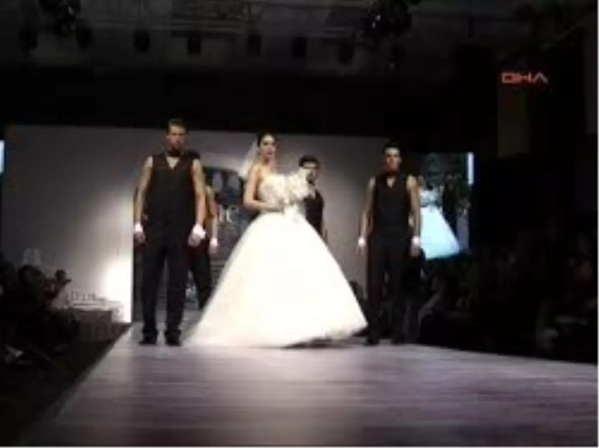 Kuşadası2\'miss Defne\' Gelinliklerine Görkemli Defile