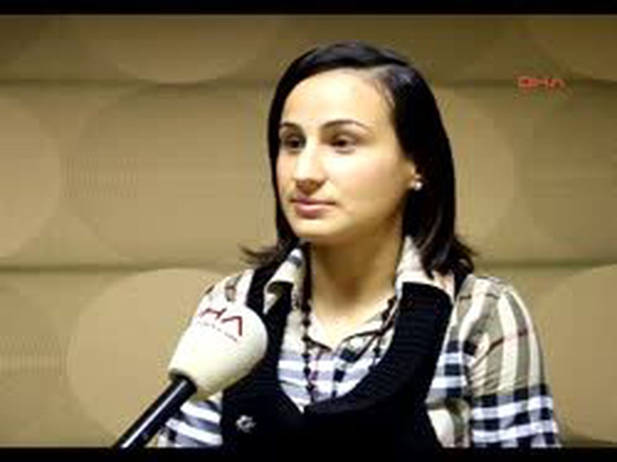 Arzu Karabulut'a Milli Davet