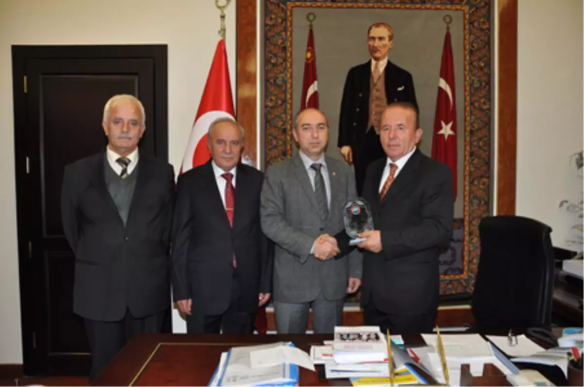 Başkan Erdem\'den Vali Oğuz\'u Ziyaret