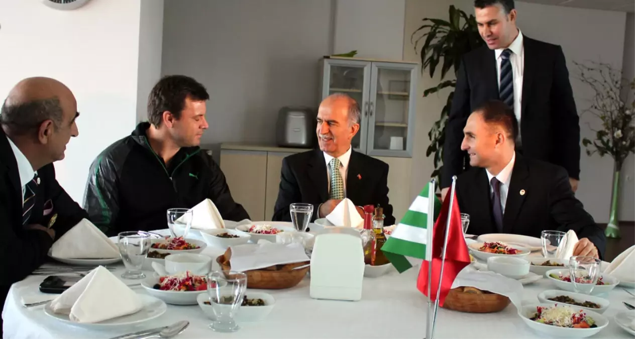 Bursa Valisi Harput\'tan Bursaspor\'a Moral