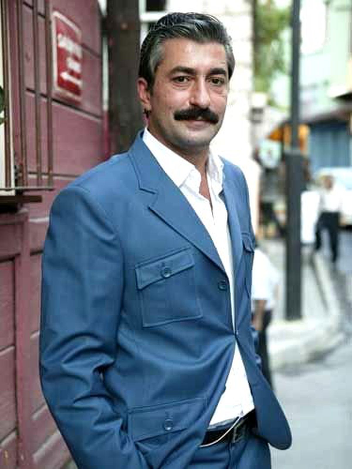 Mustafa Kimin Çocuğu?
