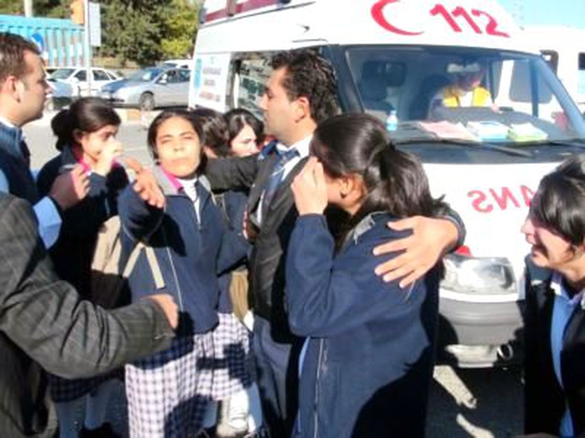 Öğrenci Servisi Kaza Yaptı: 11 Yaralı