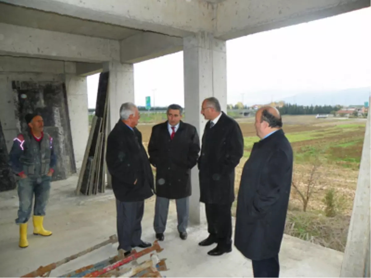 Ünal,\'\'Eğitim Şart\'\'