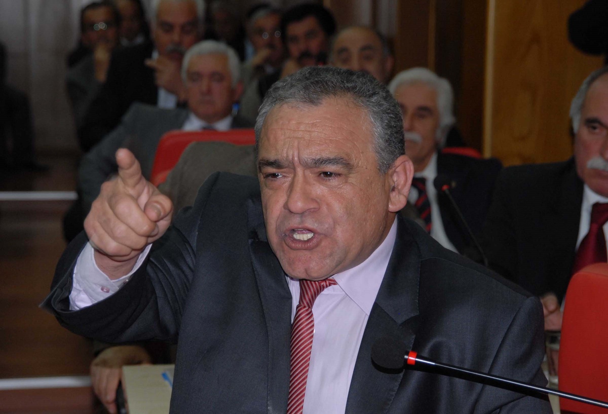 CHP'li Çapar: Denizli Valisi, Konak Yapımı İçin Ayrılan Ödeneği Kullanmasın