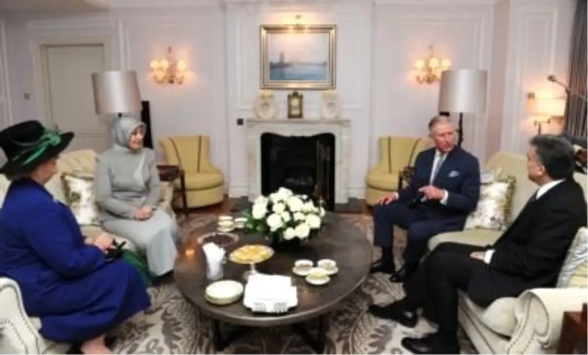 Elizabeth\'den Gül\'ün Onuruna Öğle Yemeği