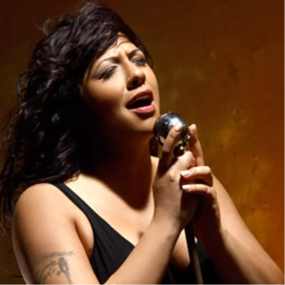 Kilolar Siyahla Kapandı