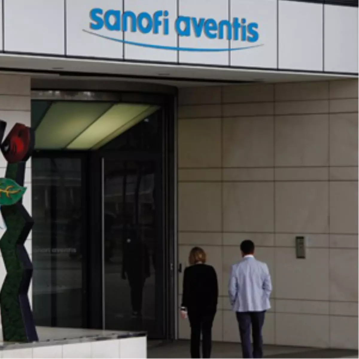 Sanofi-Aventis Grubu\'ndan Geleceğin Kadın Liderleri Projesi