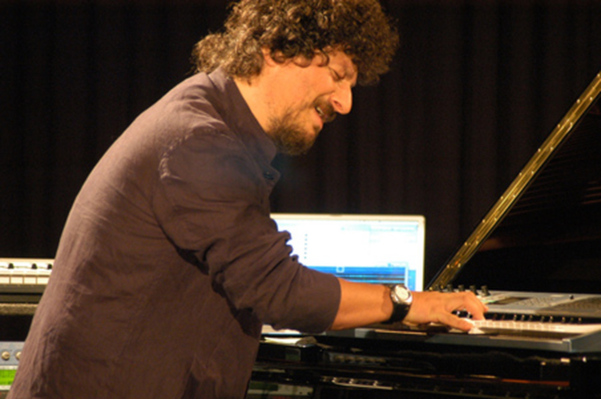 Son Konuk Piyanist Aydın Esen