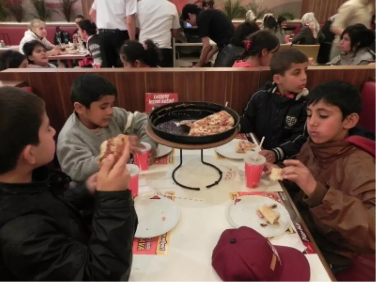 Vanlı Çocuklar Beyoğlu Kültür Gezisine Katıldı
